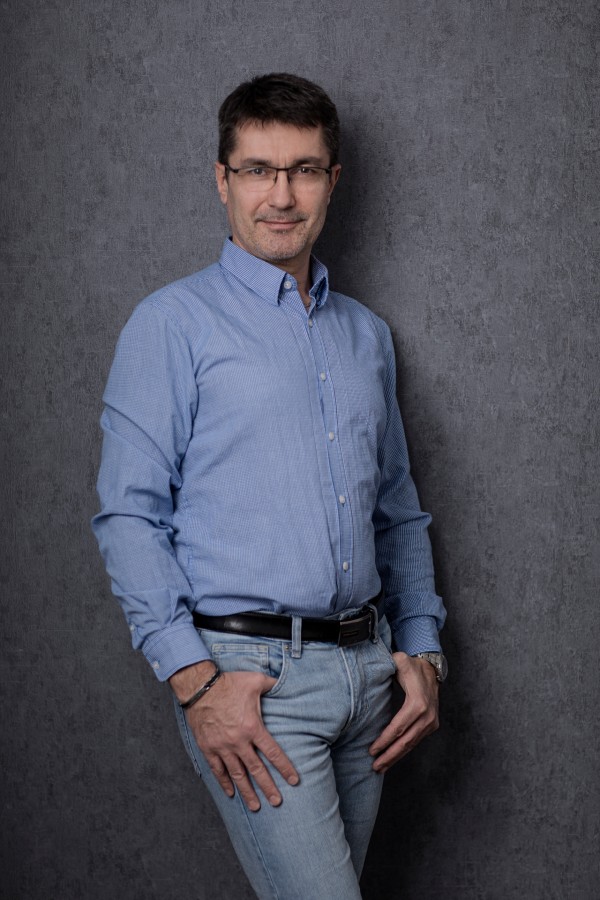 Csizi András mentálhigiénés szakember, pár-és családterapeuta jelölt bemutatkozása